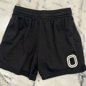Overtime black shorts with pockets